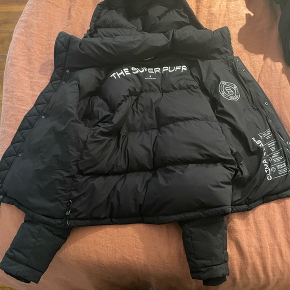 Aritzia SuperPuff Shorty — black - Picture 2 of 6